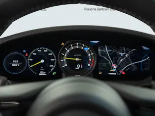 PORSCHE 911 GT3 mit Touring-Paket