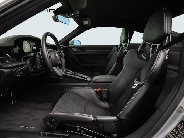 PORSCHE 911 GT3 mit Touring-Paket