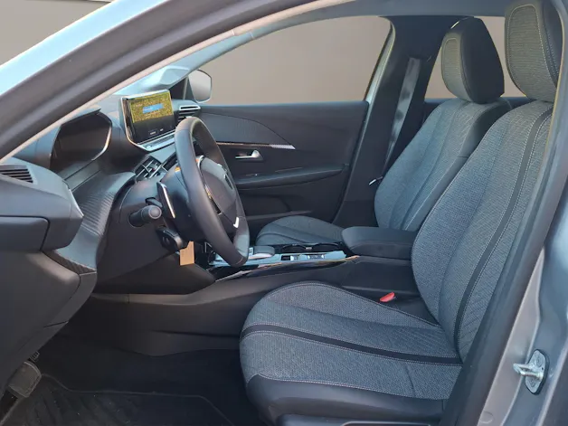 PEUGEOT 208 1.2 PureTech 100 Allure