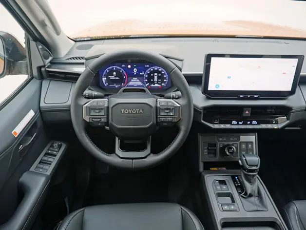 Toyota Hilux Double Cab.-Pick-up 2.8 D-4D MHEV 204 Invincible