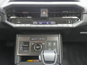 Toyota Hilux Double Cab.-Pick-up 2.8 D-4D MHEV 204 Invincible