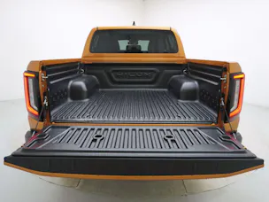 Toyota Hilux Double Cab.-Pick-up 2.8 D-4D MHEV 204 Invincible