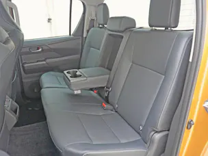 Toyota Hilux Double Cab.-Pick-up 2.8 D-4D MHEV 204 Invincible