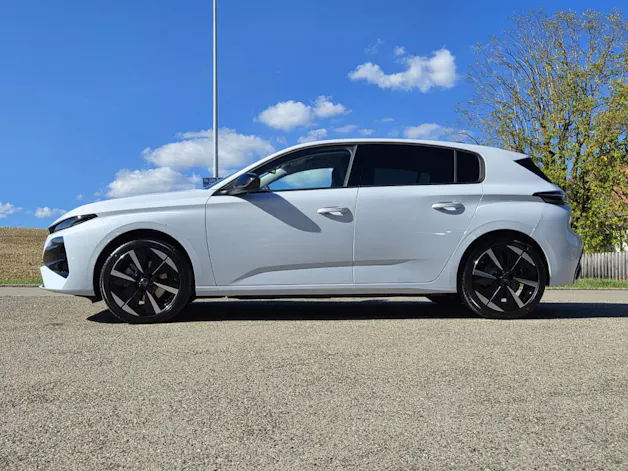 PEUGEOT 308 e-Allure 156cv