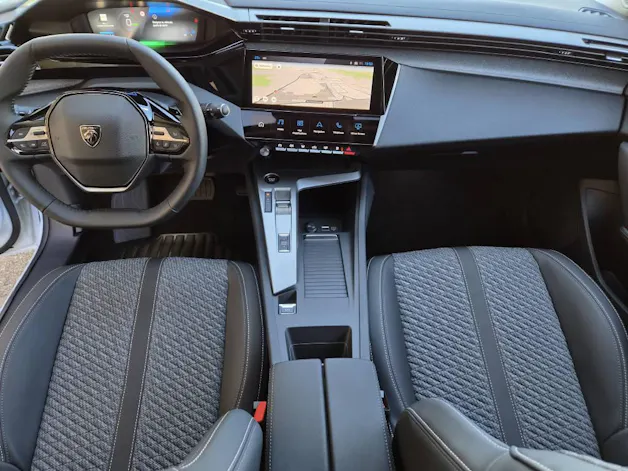 PEUGEOT 308 e-Allure 156cv