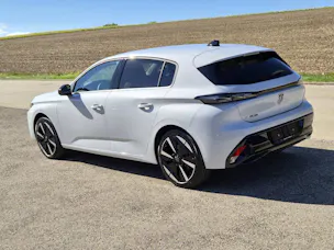 PEUGEOT 308 e-Allure 156cv