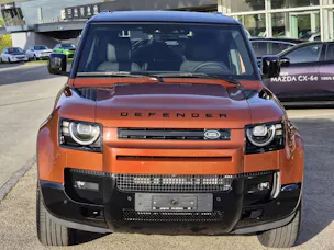 Land Rover Defender 110 3.0 D I6 350 X-Dynamic HSE