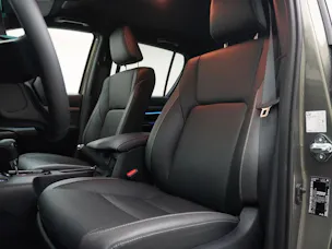 Toyota Hilux Double Cab.-Pick-up 2.8 D-4D MHEV 204 Invincible