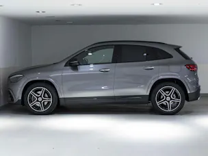 MERCEDES-BENZ GLA 200 Night Star