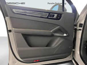 PORSCHE Cayenne Turbo Coupé