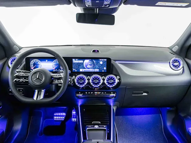 MERCEDES-BENZ GLA 200 Night Star