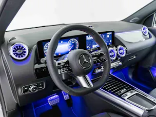 MERCEDES-BENZ GLA 200 Night Star