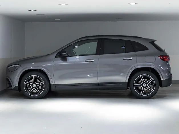 MERCEDES-BENZ GLA 200 Night Star