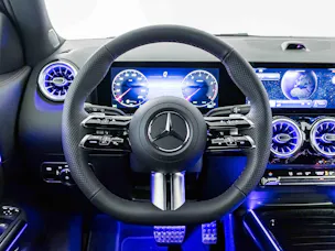 MERCEDES-BENZ GLA 200 Night Star