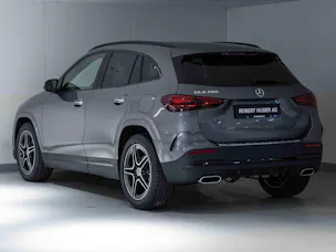 MERCEDES-BENZ GLA 200 Night Star