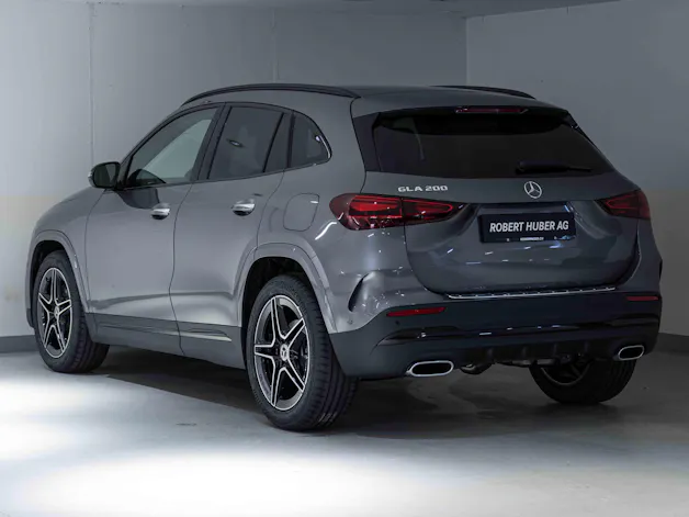 MERCEDES-BENZ GLA 200 Night Star