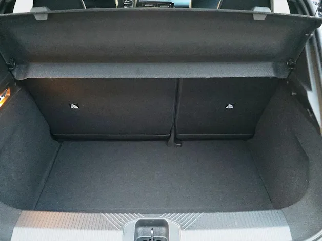 NISSAN Micra Evolve 52kWh