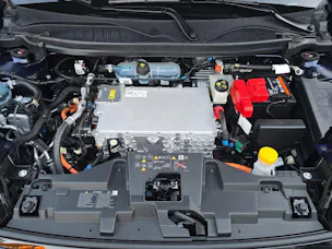 NISSAN Micra Evolve 52kWh