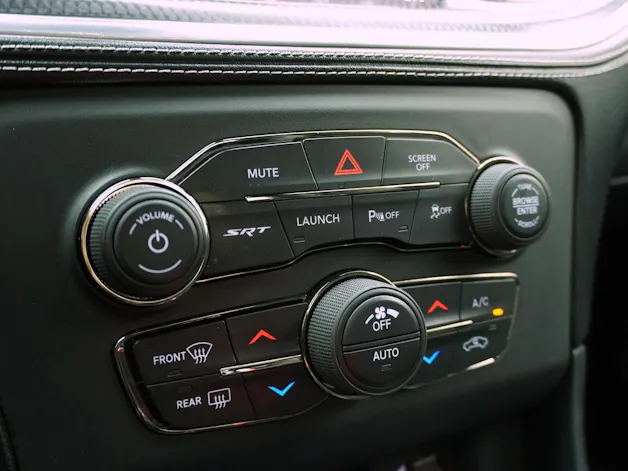 Dodge USA Charger 6.2 V8 SC HEMI SRT Hellcat