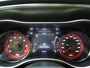 Dodge USA Charger 6.2 V8 SC HEMI SRT Hellcat