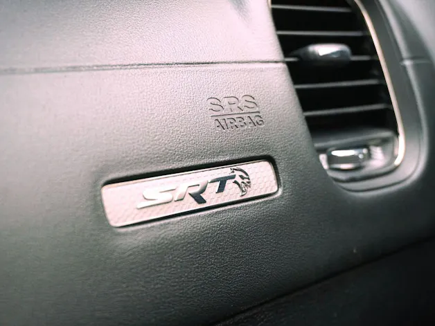 Dodge USA Charger 6.2 V8 SC HEMI SRT Hellcat