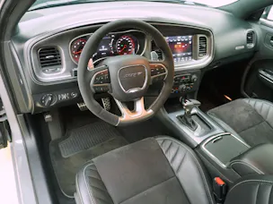 Dodge USA Charger 6.2 V8 SC HEMI SRT Hellcat