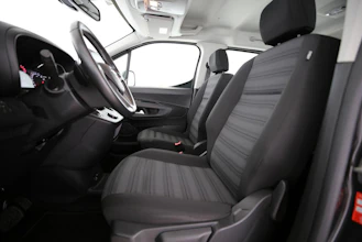 https://vehicle.imgix.net/4516548/25ee83db-789f-4159-bb28-81c132239db8.jpg