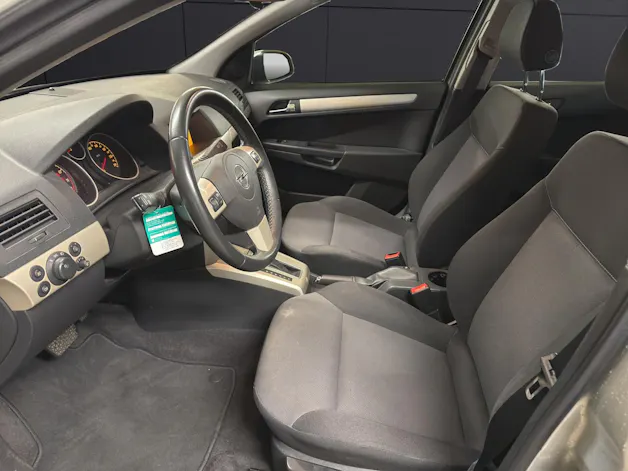 OPEL Astra 1.8i 16V 140 Enjoy Automat