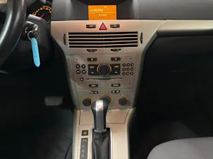 OPEL Astra 1.8i 16V 140 Enjoy Automat