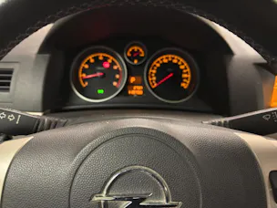 OPEL Astra 1.8i 16V 140 Enjoy Automat