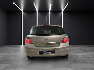 OPEL Astra 1.8i 16V 140 Enjoy Automat