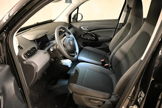 https://vehicle.imgix.net/4516552/05d5015a-b4b8-4de4-9f9c-a7d927aaa581.jpg