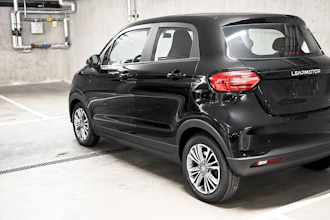 https://vehicle.imgix.net/4516562/3785a4a1-0a96-48ff-ad5b-5b91d192d0e5.jpg