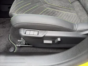 PEUGEOT 208 1.2 Hybrid 145 GT Exclusive
