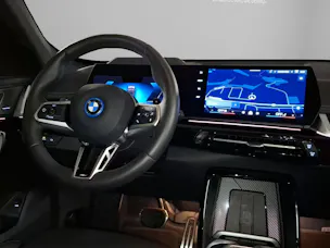 BMW X1 U11 30e xDrive paddles