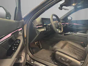 BMW 5er Reihe G61 Touring 550e xDrive