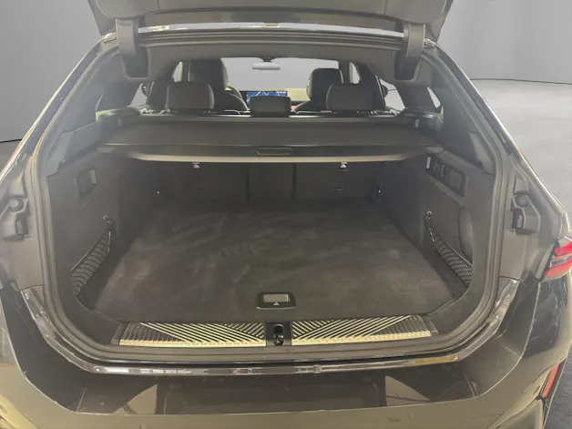 BMW 5er Reihe G61 Touring 550e xDrive
