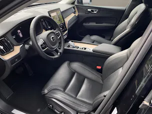 VOLVO XC60 2.0 B5 MH Plus Dark AWD