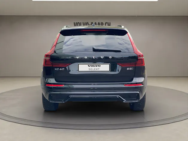 VOLVO XC60 2.0 B5 MH Plus Dark AWD