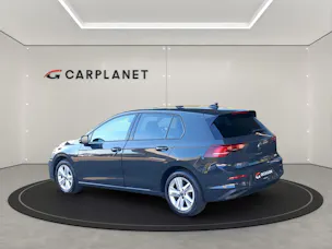 VW Volkswagen Golf VIII 1.5 eTSI DSG
