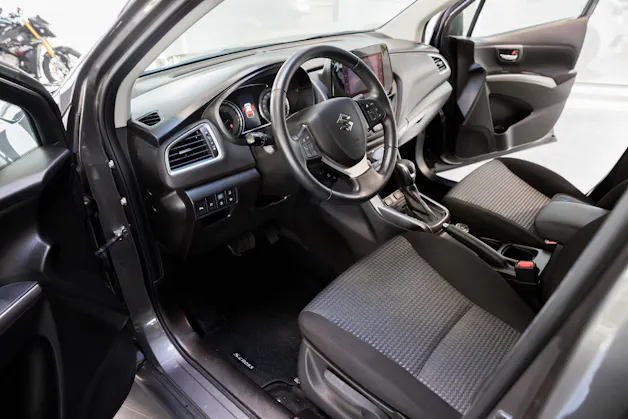 Suzuki S-Cross 1.5 Compact+ Hybrid 4x4