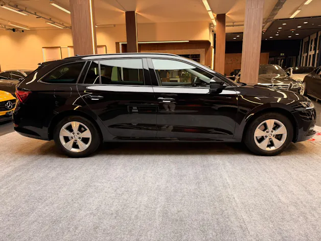 SKODA Octavia Combi 2.0 TDI Ambition 4x4 DSG