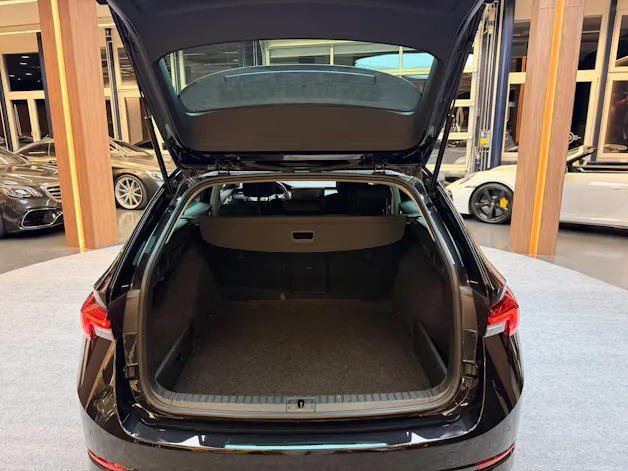SKODA Octavia Combi 2.0 TDI Ambition 4x4 DSG