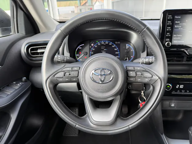 Toyota Yaris Cross 1.5 VVT-i HSD Comfort AWD-i
