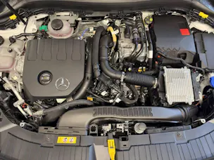 MERCEDES-BENZ GLA 250 e Progressive Line EQ Star