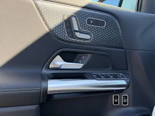 MERCEDES-BENZ GLA 250 e Progressive Line EQ Star
