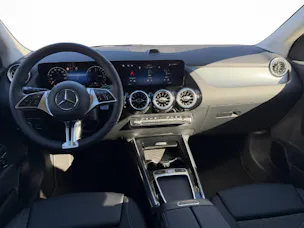 MERCEDES-BENZ GLA 250 e Progressive Line EQ Star