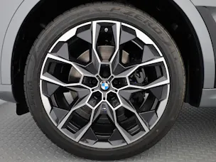 BMW X7 G07 40d xDrive SAG