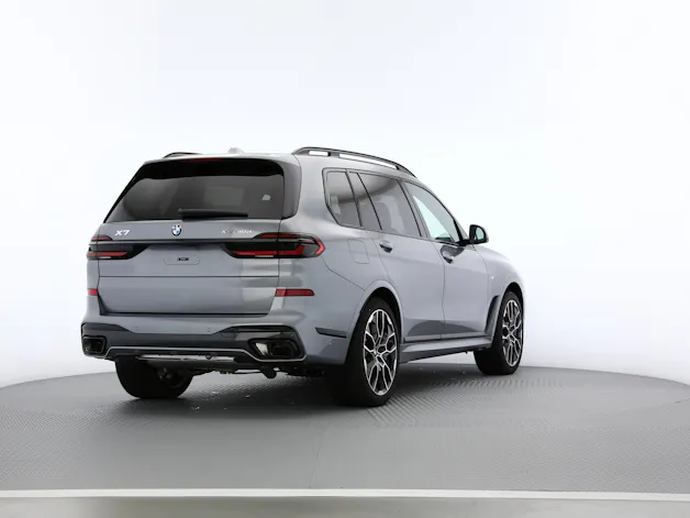 BMW X7 G07 40d xDrive SAG