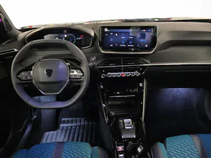 PEUGEOT 2008 1.2 Hybrid Envy